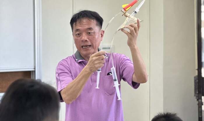 【火箭升空！在晴空下，看見最純粹的科學精神與安全實作 🌠】圖片