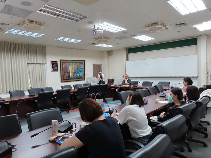 (活動快報)202100406高師大師資培育與就業輔導處組長蒞校進行雙語教學課程與教學設計分享圖片