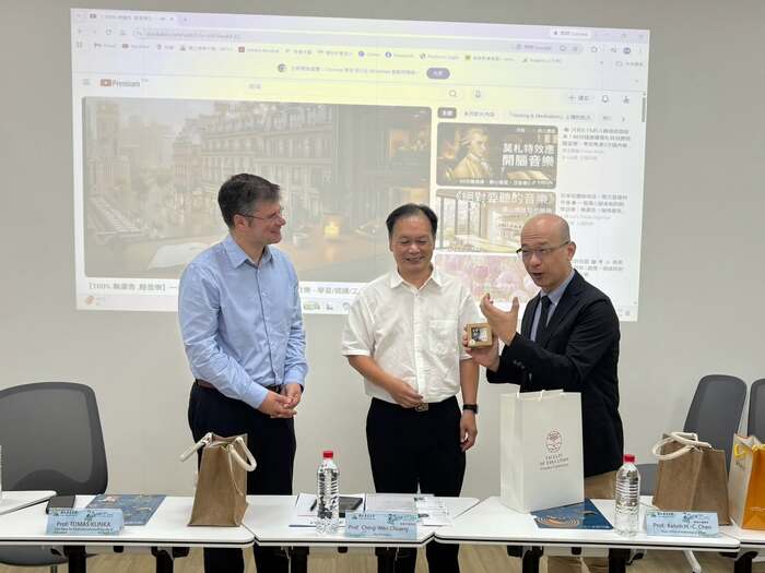 朱雀展翼・鏈結國際｜捷克查理大學教育學院教師代表團訪屏大　 深化臺捷鄉村教育交流🇨🇿 🇹🇼圖片