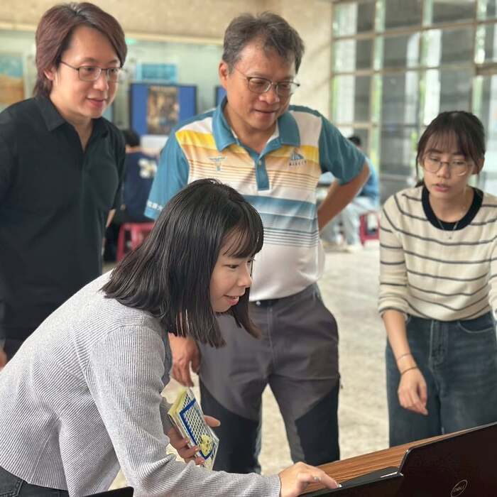 【跨領域 ✖️ 在地科技！「閱讀寫作與創意表達」期末成果展演圓滿落幕！💻🎵】圖片