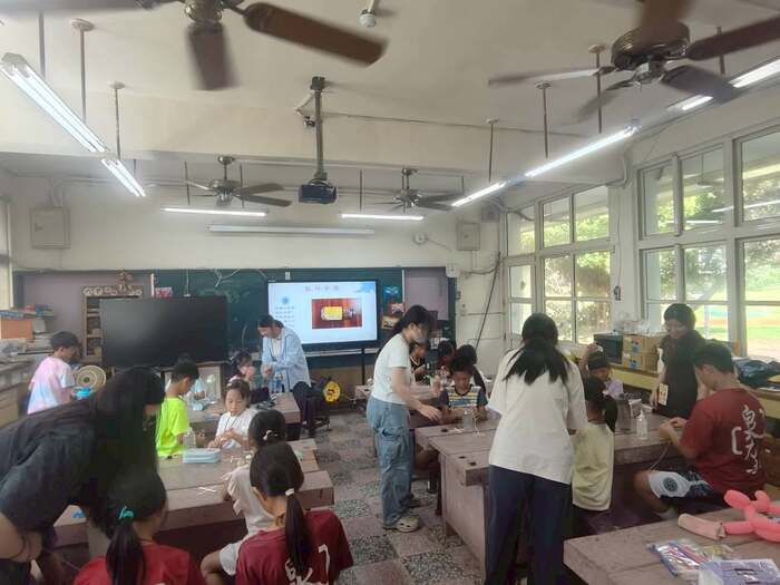 🌞水泉國小夏日樂學 Day 5｜玩數學、說英文，在挑戰中快樂成長！圖片