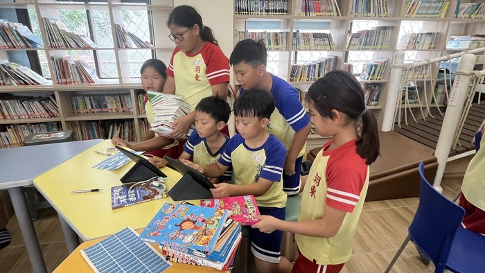 有愛的圖書館 x 朱雀先驅 線上贈書儀式圖片