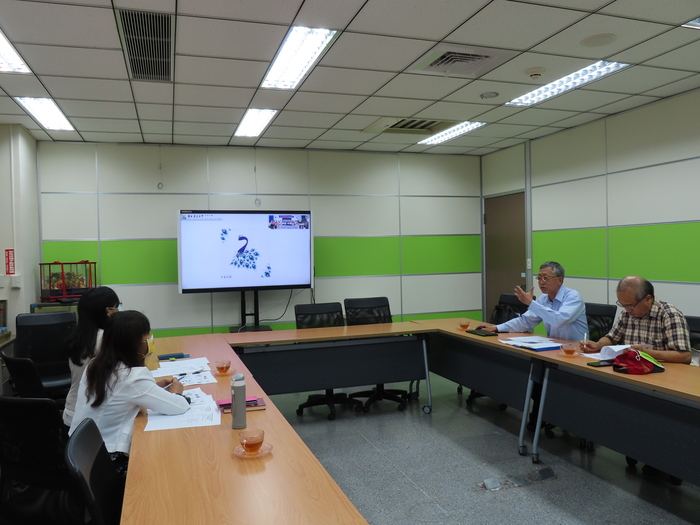 (活動快報)20210507計畫團隊教師至屏東縣縣政府教育處進行諮詢會議圖片