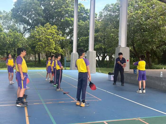 🏓 跨域整合運動與英語！佳冬國小雙語體育教學演示圓滿成功 ✨圖片