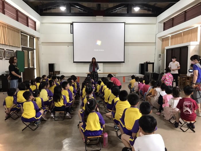 (活動快報)20210419師資生至佳冬國小及佳冬國小附設幼兒園，協助辦理國小低年級及幼兒園學童運算思維和運用機器人進行跨領域教學的分享圖片