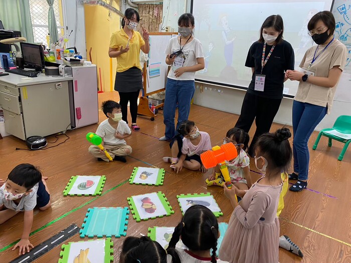 【ACTIVITIES】Localization Bilingual English learning: Teaching practice in Jiadong kindergartenImage